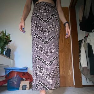 Tribal print flowy maxiskirt